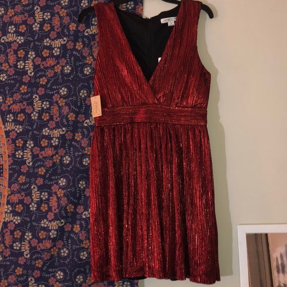 Love Riche Dresses & Skirts - Gorgeous red dress ❤️